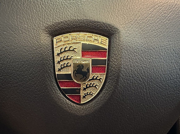 Porsche 911 Carrera 19 of 22