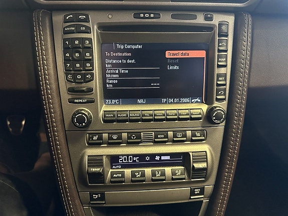 Porsche 911 Carrera 7 of 22