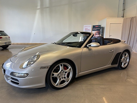 Porsche 911 Carrera 12 of 22