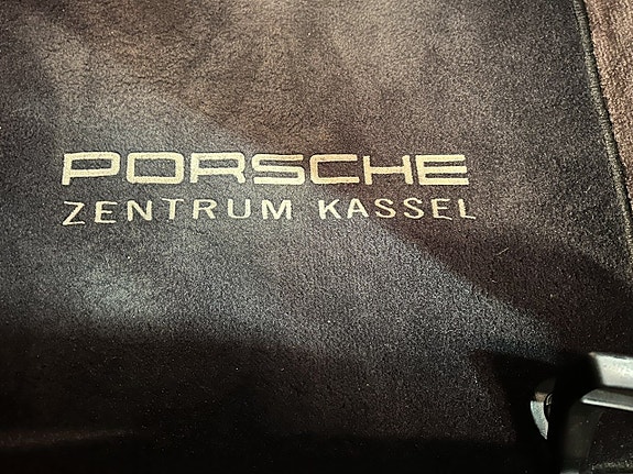 Porsche 911 Carrera 20 of 22