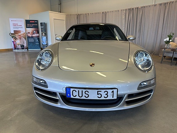 Porsche 911 Carrera 6 of 22