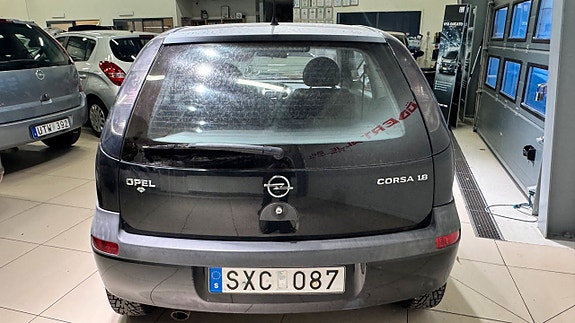 Opel Corsa 12 of 17