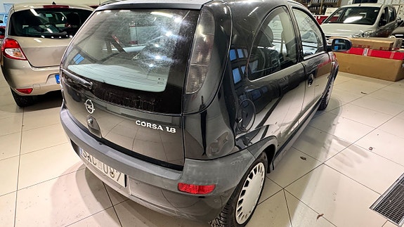 Opel Corsa 13 of 17