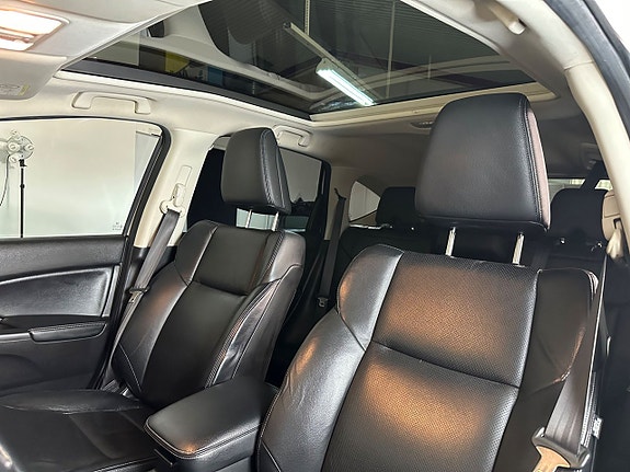 Honda CR-V 9 of 18