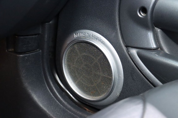 MINI Cooper 18 of 18