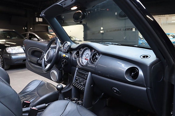 MINI Cooper 12 of 18