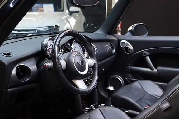 MINI Cooper 10 of 18