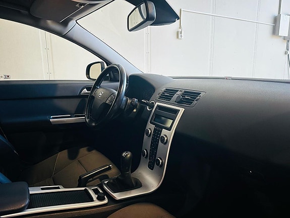 Volvo V50 10 of 21