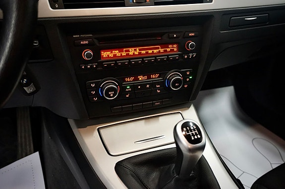 BMW 318 11 of 12