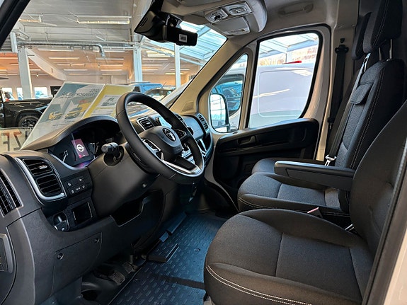 Opel Movano 4 of 5