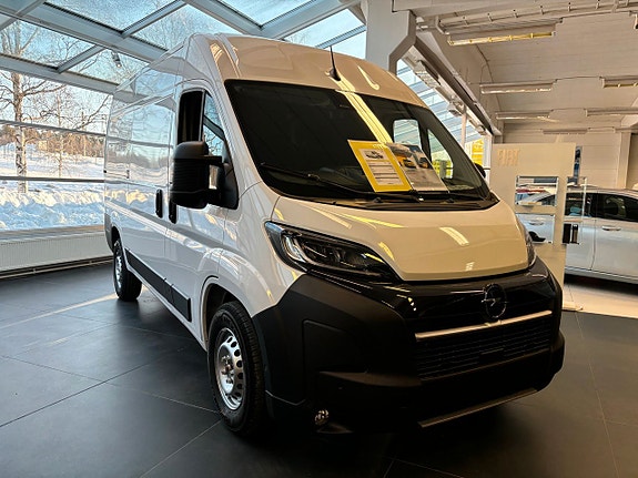 Opel Movano 2 of 5