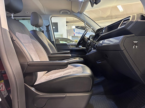 Volkswagen Multivan 11 of 26