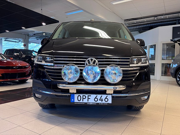Volkswagen Multivan 5 of 5