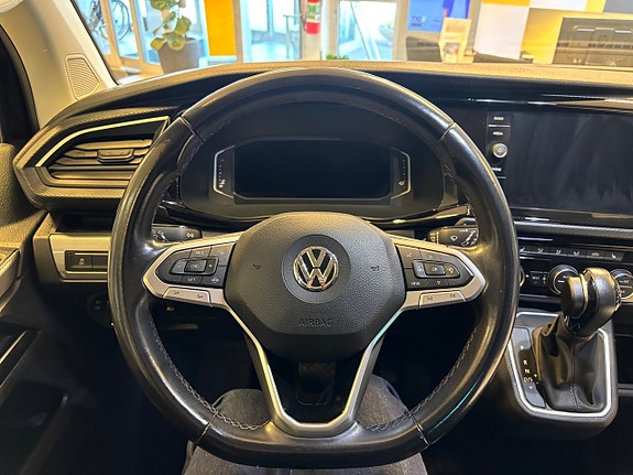 Volkswagen Multivan 7 of 26