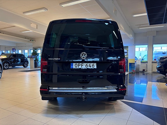 Volkswagen Multivan 6 of 26