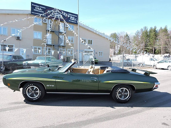 Pontiac GTO 2 of 5