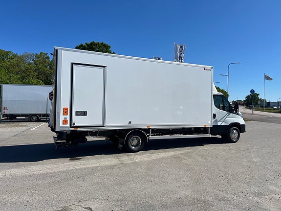 Iveco Daily 72C18 Skåpbil Aut Fullutrustad Lastvikt 3390 Kg 26 of 30
