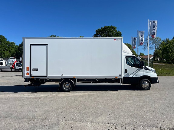 Iveco Daily 72C18 Skåpbil Aut Fullutrustad Lastvikt 3390 Kg 23 of 30