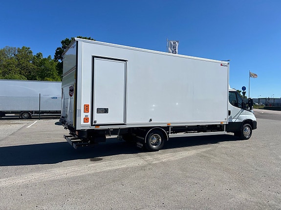 Iveco Daily 72C18 Skåpbil Aut Fullutrustad Lastvikt 3390 Kg 27 of 30
