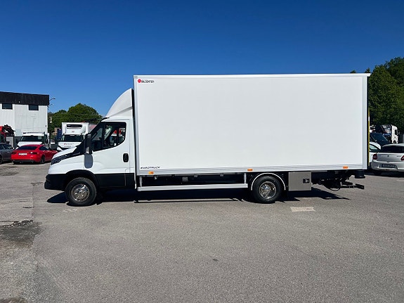 Iveco Daily 72C18 Skåpbil Aut Fullutrustad Lastvikt 3390 Kg 2 of 5