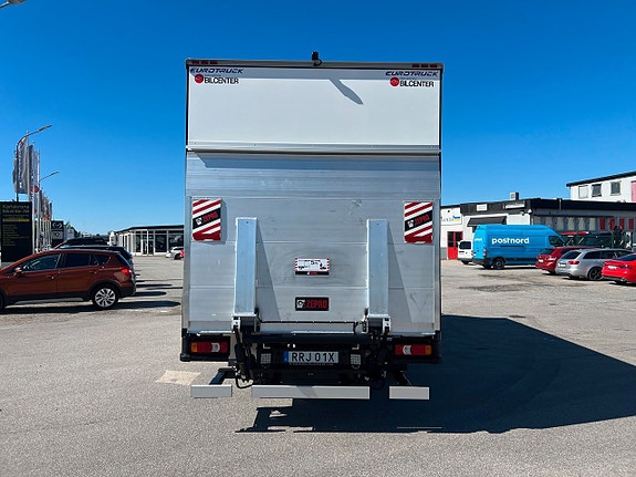 Iveco Daily 72C18 Skåpbil Aut Fullutrustad Lastvikt 3390 Kg 7 of 30