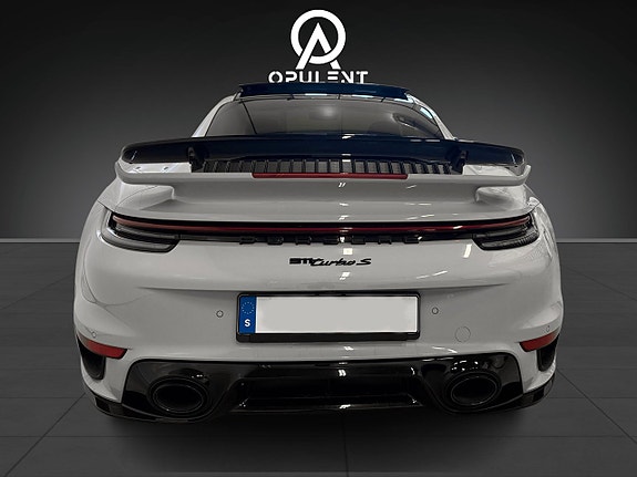 Porsche 911 4 of 5
