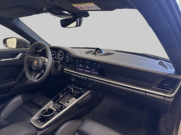 Porsche 911 16 of 29