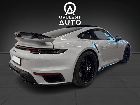 Porsche 911 3 of 5