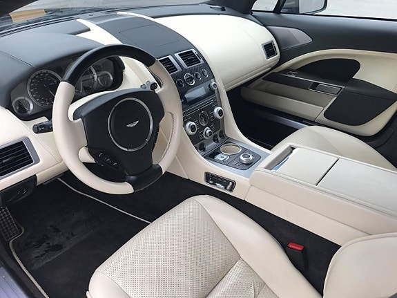 Aston Martin Rapide 9 of 24