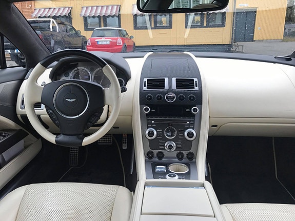 Aston Martin Rapide 11 of 24