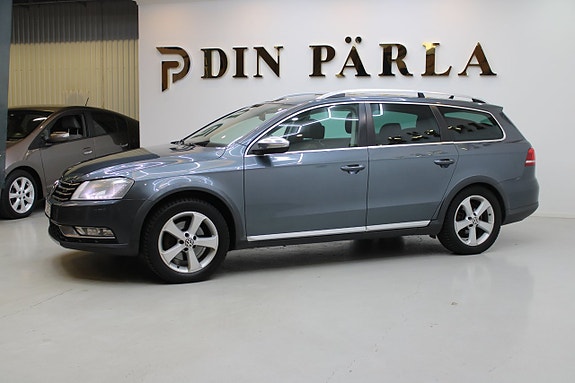 Volkswagen Passat Alltrack 3 of 5