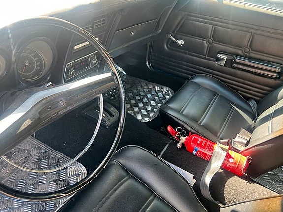 Ford Mustang 13 of 14