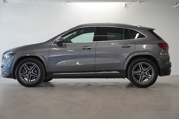 Mercedes-Benz GLA200 6 of 10