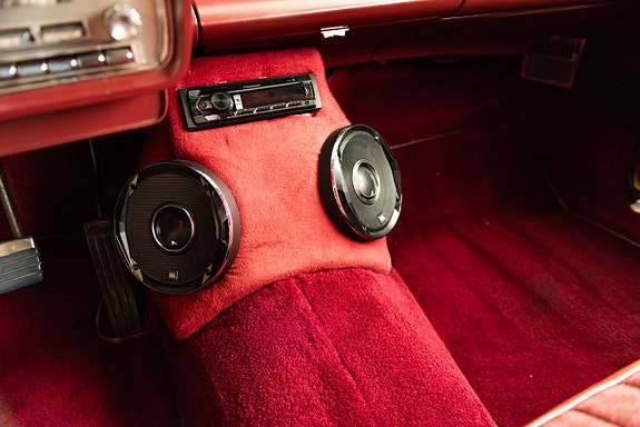 Lincoln Continental Mark III 18 of 27