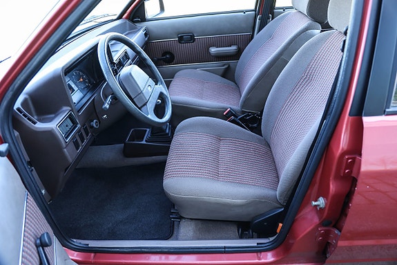 Ford Escort 9 of 15
