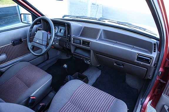 Ford Escort 13 of 15