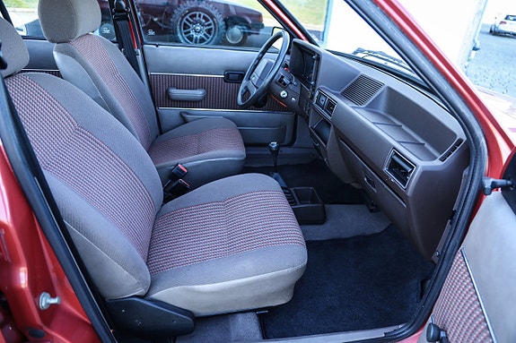 Ford Escort 12 of 15