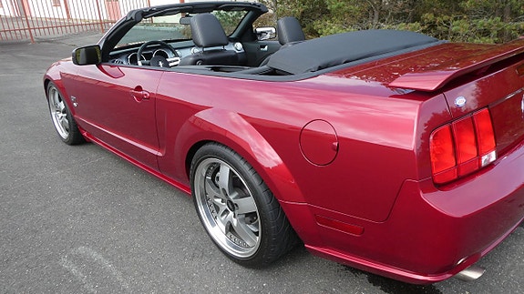 Ford Mustang 6 of 30