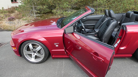 Ford Mustang 11 of 30