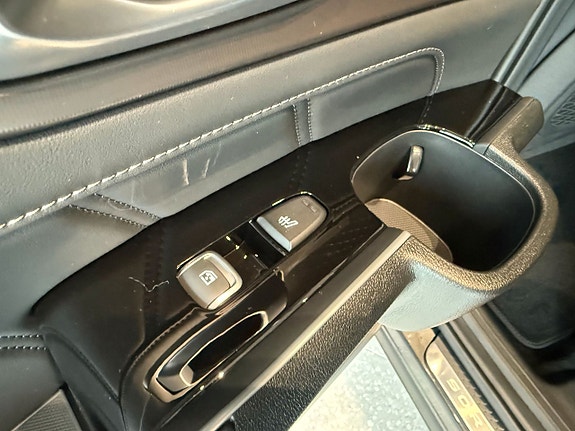 Kia Sorento 12 of 21