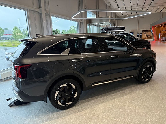 Kia Sorento 2 of 21