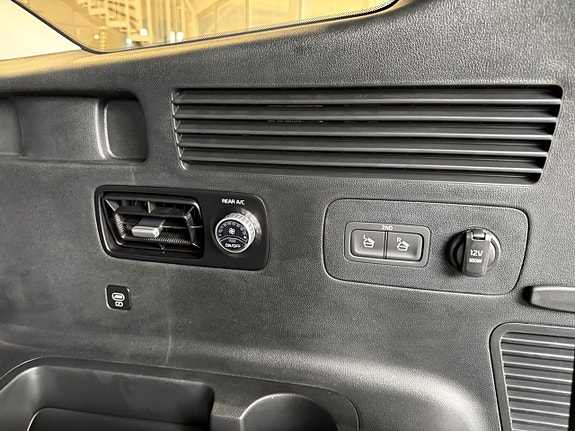 Kia Sorento 17 of 21