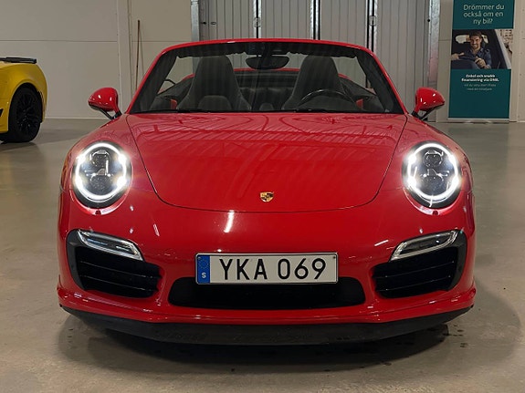 Porsche 911 Turbo 3 of 5