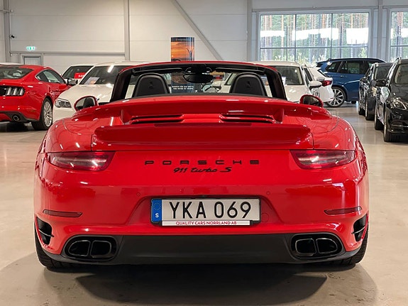 Porsche 911 Turbo 6 of 18