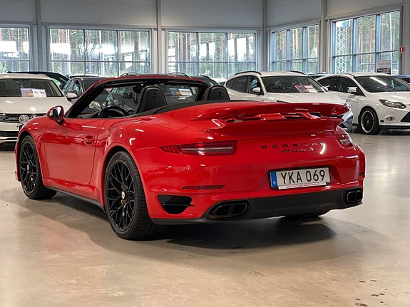 Porsche 911 Turbo 7 of 18