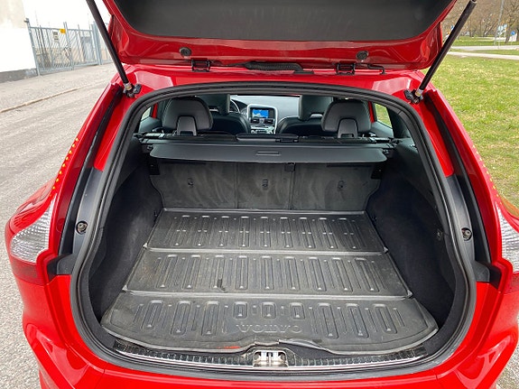 Volvo XC60 12 of 28