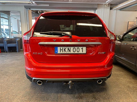 Volvo XC60 11 of 28