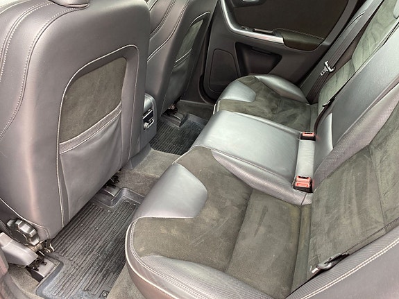 Volvo XC60 26 of 28