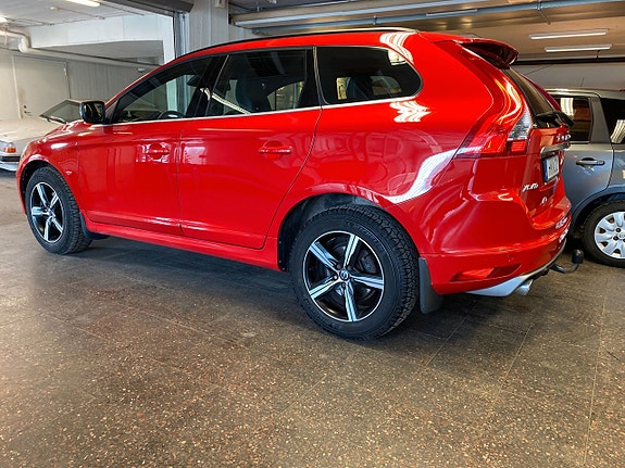 Volvo XC60 10 of 28