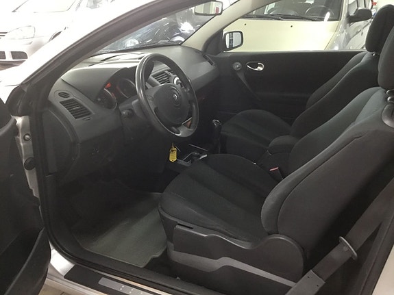 Renault Megane 17 of 20